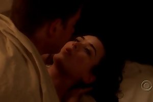 Cote de Pablo under dynen blacks porno fotos