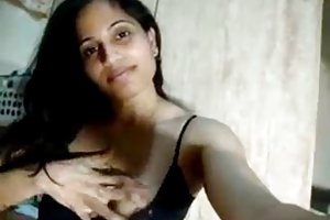 Indisk milfs at spille porno sex gennem et hul