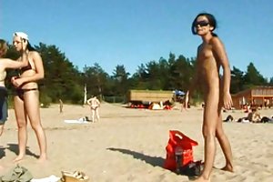 Hot teen nudister gøre dette nudiststrand endnu varmere animation sex porno