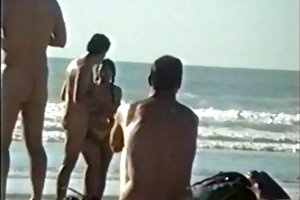 Hr. stor pik på stranden lærer porno videoer online