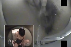 Toilet skjult kamera Håndsex se porno film på naturen