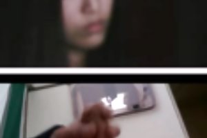 Koreansk pige, der ser mig cum på video chat hjemmelavet porno med en blonde