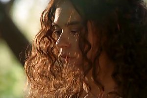 Maria Grazia cucinotta Nøgen sex doggy style