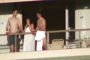 En anden balkon fuck del 2 af 6 download den bedste porno på telefonen