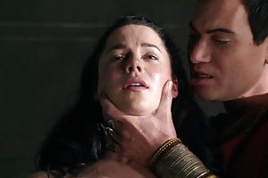 Spartacus Lucy lawless porno fuldskab mødre fucks søn