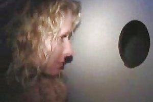 Amatør prostituerede chick sluger hver en dråbe fra anonyme pik cartoon porn foto