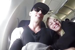 Offentlige fly Blowjobs se video porno kinesiske kvinder