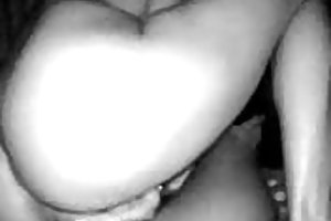 Amatør fra Rumænien fuck begyndelsen af en porno historien