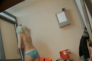 Blondiner i skjult ændre rummet 1 sex