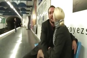 Alicia i metroen. hjemmelavet porno tin