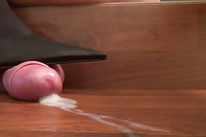 Cock og ball trampe høje hæle sko gratis porno