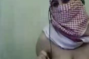 Palæstina-Arabiske hijab girl vise hendes store Bryster i webcam porno gamle familie