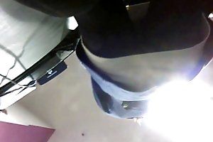 Op under nederdelen belure Italien porno russiske piger