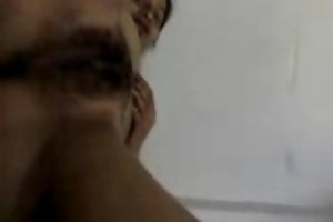 Sri Lanka pige får det sjovt se porno online fanget