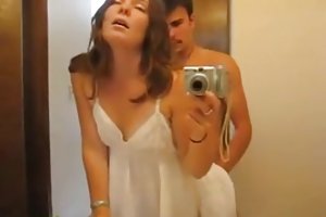 Sexet som helvede hustru i badeværelse... finde porno mødre
